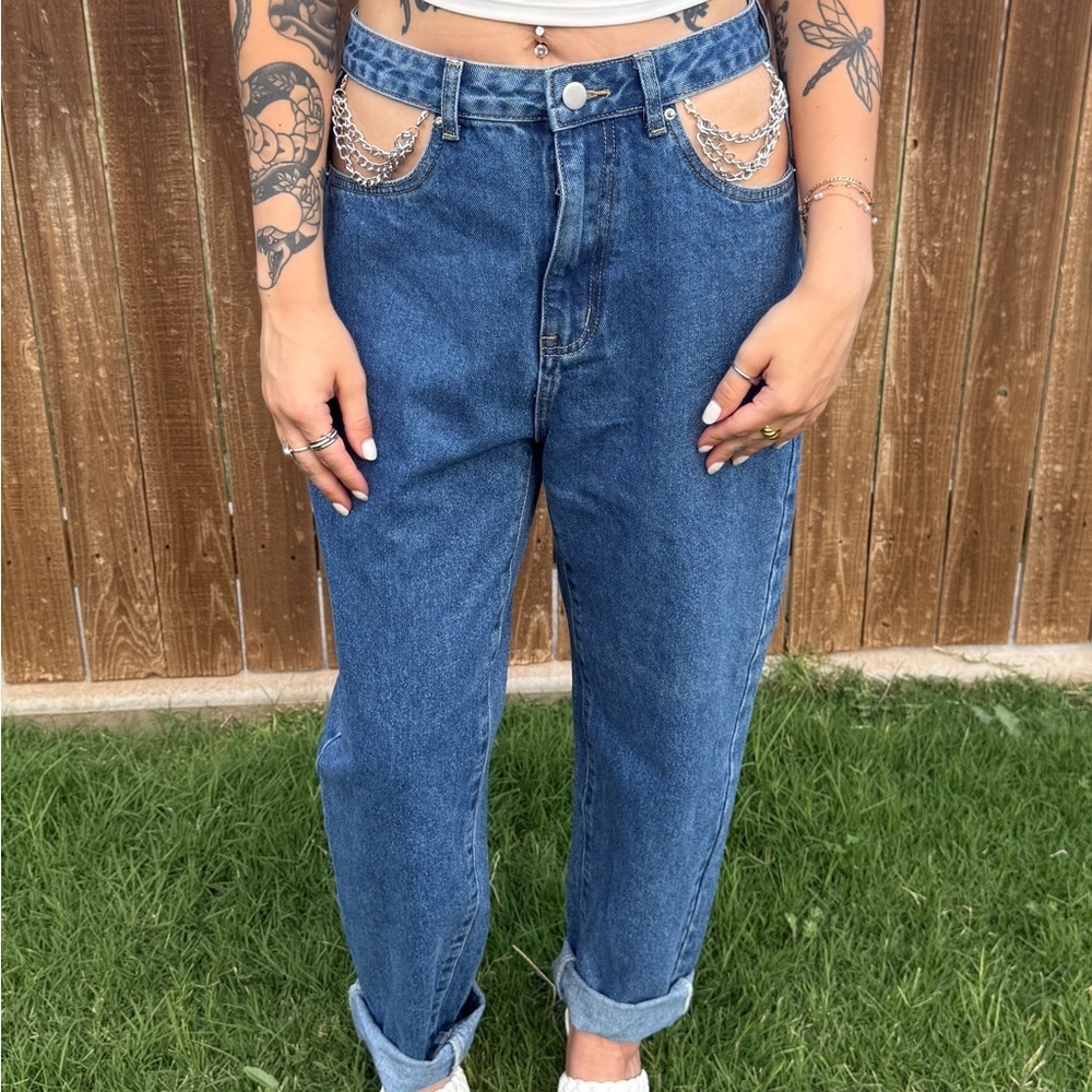 Shein Chain Pocket Boyfriend Jeans – Medium – BNWOT